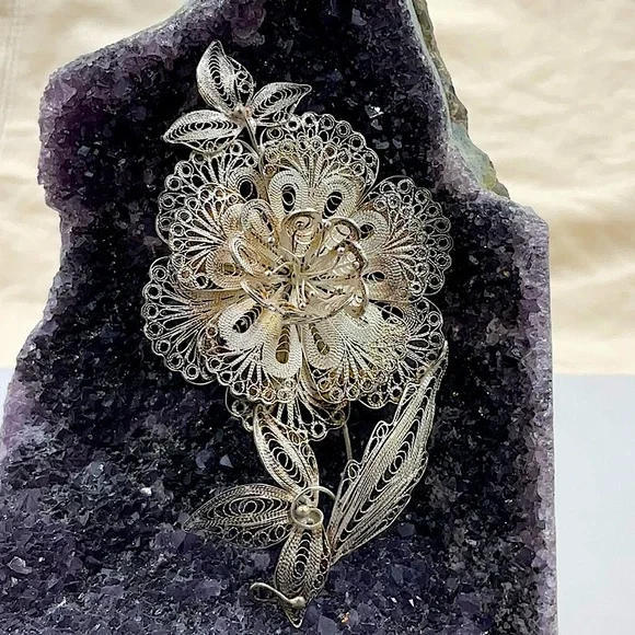 Vtg. (1960’s) Sterling Silver Flower Broach With Plant Leaves - Picture 2 of 8